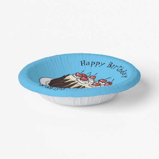 Schwarzwald-Kuchen-Cartoon Pappteller (Gewinkelt)