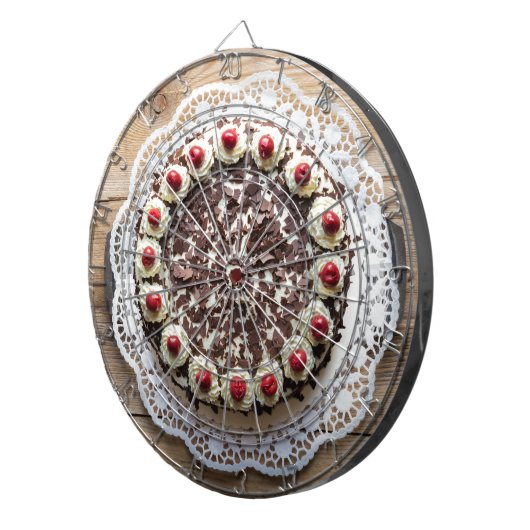 Schwarzwaldkuchen aus rustikalem Holz Dartscheibe (Vorderseite rechts)