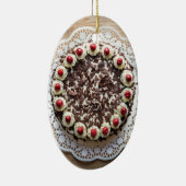 Schwarzwaldkuchen aus rustikalem Holz Keramikornament (Rechts)