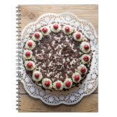 Schwarzwaldkuchen aus rustikalem Holz Notizblock (Vorderseite)