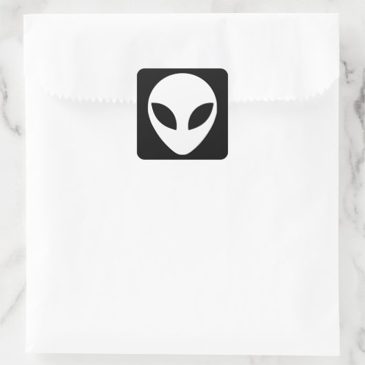 Schwarzweiß-Alien Quadratischer Aufkleber (Tasche)
