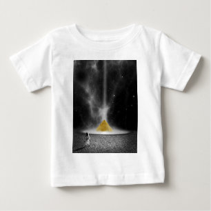 Schwarzweiss-Astronaut und goldene Pyramide Baby T-shirt