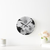 Schwarzweiß-Blume Runde Wanduhr (Zuhause)