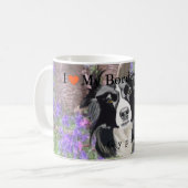 Schwarzweiss-Border-Collie im Bluebell-Holz Kaffeetasse (Vorderseite Links)