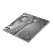 Schwarzweiss-Buddha stellen gegenüber Fliese (Seite)