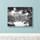 Schwarzweiß, cool, einzigartig Natur und See Leinwanddruck (Insitu (Holzboden))