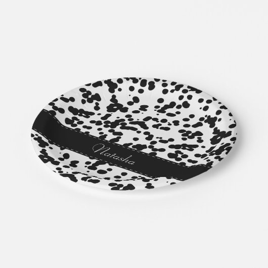 Schwarzweiss-Dalmatiner-Stellen Pappteller (Schrägansicht)