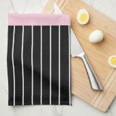 Schwarzweiss-Damast-schickes rosa Blumen mit Namen Geschirrtuch (Viertel Falte)