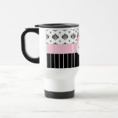 Schwarzweiss-Damast-schickes rosa Blumen mit Namen Reisebecher (Links)