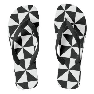 Schwarzweiss-Dreieck-Muster Badesandalen