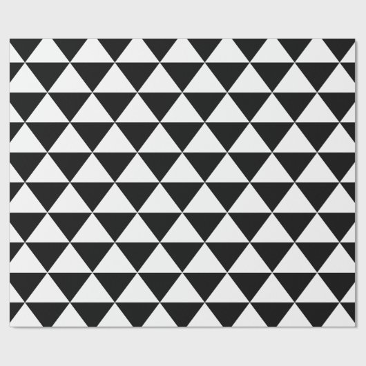 Schwarzweiss-Dreieck-Muster Geschenkpapier (Flach)