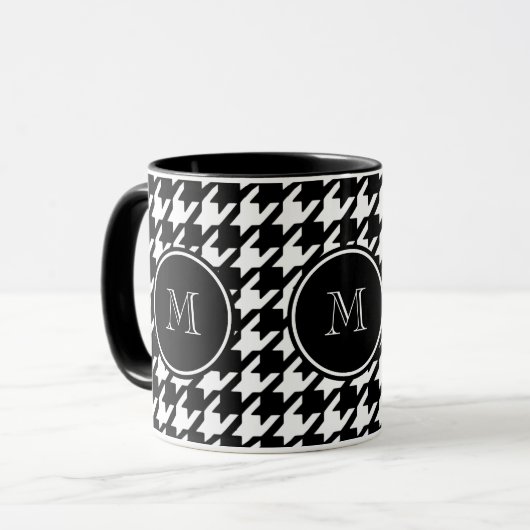 Schwarzweiss-Hahnentrittmuster Ihr Monogramm Tasse (Vorderseite Links)