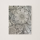 Schwarzweiss-Hand gezeichnetes Blumen Puzzle (Vertikal)