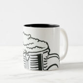 Schwarzweiss-Illustration von Guinneß herein Zweifarbige Tasse (VorderseiteRechts)