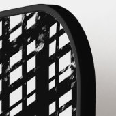 Schwarzweiß Kariert mit Paint Spritzer Crew Socken Pickleball Schläger (Linke Seite)