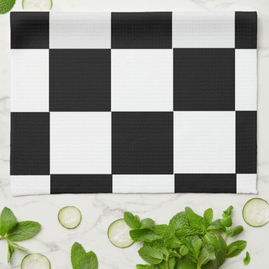Schwarzweiss-kariertes Handtuch (Gefaltet)