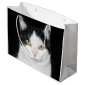 Schwarzweiss-Katzen-Porträt Große Geschenktüte (Rückseite Schrägansicht)