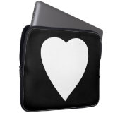 Schwarzweiss-Liebe-Herz-Entwurf Laptopschutzhülle (Vorne Rechts)