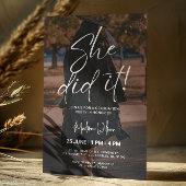 Schwarzweiß-Minimal-Graduierungsparty lädt ein Einladung