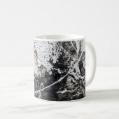 Schwarzweiß mit abstraktem Hintergrund Kaffeetasse (VorderseiteRechts)