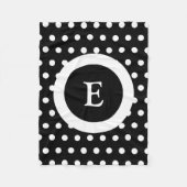 Schwarzweiß mit Punkten und Anfangsbezeichnung Fleecedecke (Vorderseite)