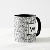 Schwarzweiß-Muster mit Monogramm (2 Seiten) Tasse (VorderseiteRechts)