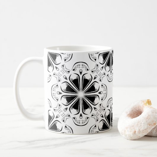Schwarzweiss-Octoskull im geometrischen Muster Kaffeetasse (Mit Donut)