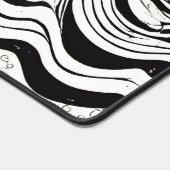 Schwarzweiß-Psychedelic-Muster Schreibtischunterlage (Ecke)