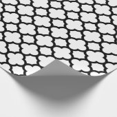 Schwarzweiss-Quatrefoil Geschenk-Packpapier Geschenkpapier (Ecke)