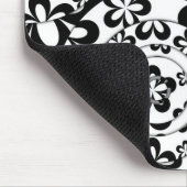 Schwarzweiss-Ringe und Blumen Mousepad (Ecke)