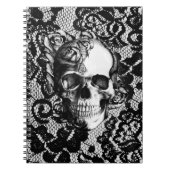 Schwarzweiss-Rosenschädel auf Spitzehintergrund Notizblock (Vorderseite)