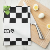 Schwarzweiss-Schachbrett des personalisierten Handtuch (Viertel Falte)