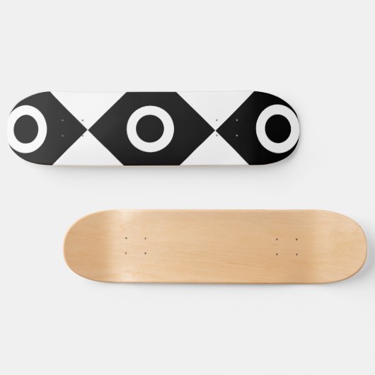 Schwarzweiß-Schachbrett Skateboard (Horizontal)