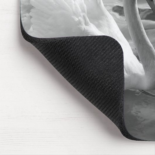 Schwarzweiss-Schwäne Mousepad (Ecke)