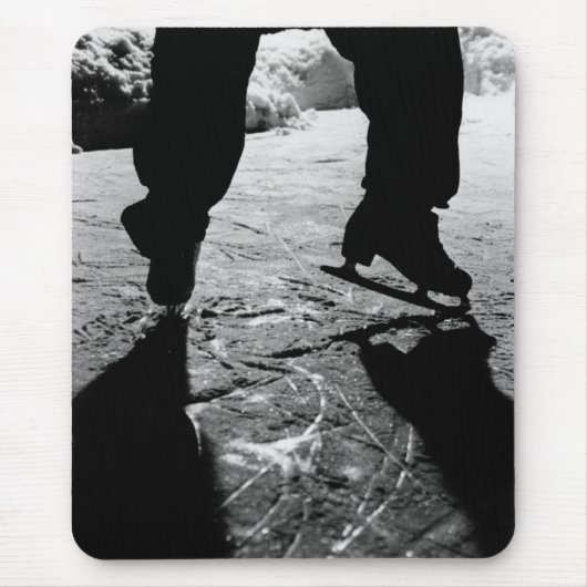Schwarzweiss-Skate-Silhouette Mousepad (Vorne)