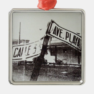 Schwarzweiss-Straßenschild Silbernes Ornament