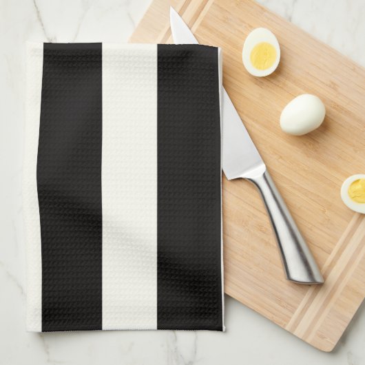 Schwarzweiss-Streifen Handtuch (Viertel Falte)