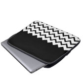 Schwarzweiss. Teil-Zickzack, zerteilen schlichtes Laptopschutzhülle (Vorne Knopf)