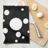 Schwarzweiss-Tupfen Handtuch (Viertel Falte)