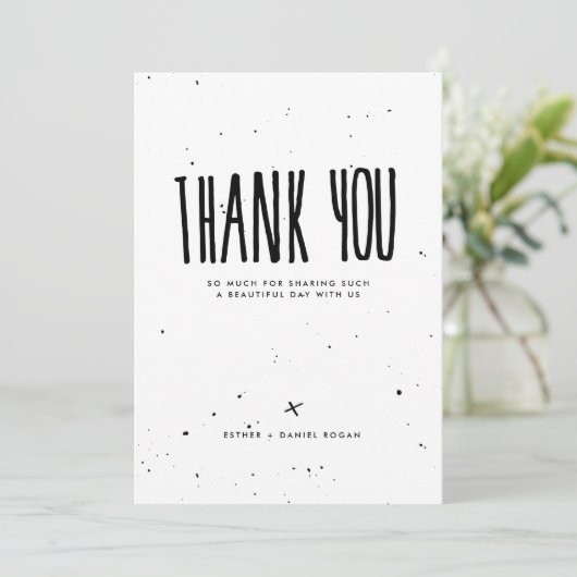 Schwarzweiss-Typografie-Spritzer danken Ihnen Dankeskarte (Stehend Vorderseite)