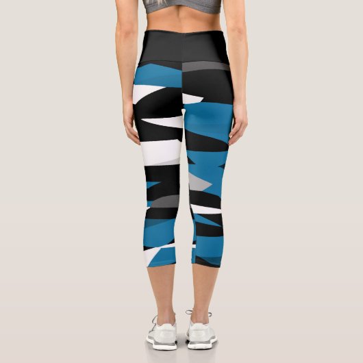 Schwarzweiß und Weiß abstrakt Capri Leggings (Rückseite)