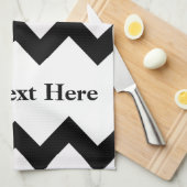 Schwarzweiß Zickzack mit anpassbarem Text Handtuch (Viertel Falte)