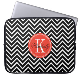 Schwarzweiss-Zickzack mit orange Monogramm Laptopschutzhülle