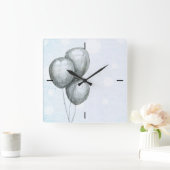 Schwarzweißballons mit quadratischer Wanduhr (Zuhause)