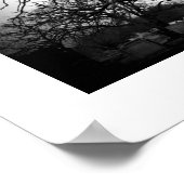 Schwarzweißbaum im Friedhof Poster (Ecke)