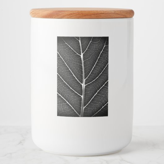 Schwarzweißblatt nah lebensmitteletikett (Vorderseite)