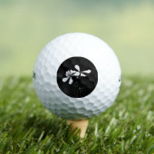 Schwarzweißblumen Golfball (Insitu T-Shirt)
