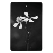 Schwarzweißblumen Mini Klemmbrett (Rückseite)