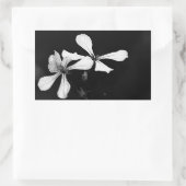 Schwarzweißblumen Rechteckiger Aufkleber (Tasche)