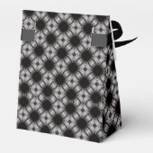 Schwarzweißdruck mit rotem Herzen Geschenkschachtel (Rückseite)